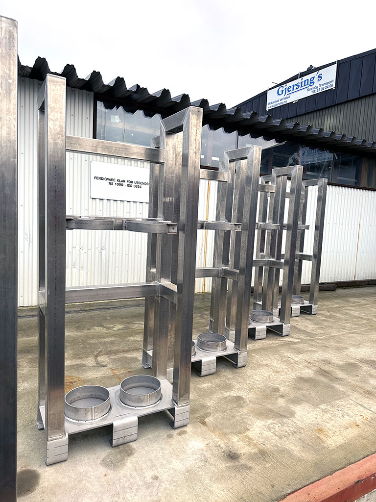 Transport frame for gas cylinders made of stainless steel